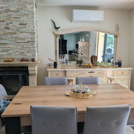Villa Maison Cosy Avec Piscine Privee En Dordogne -7 Personnes *